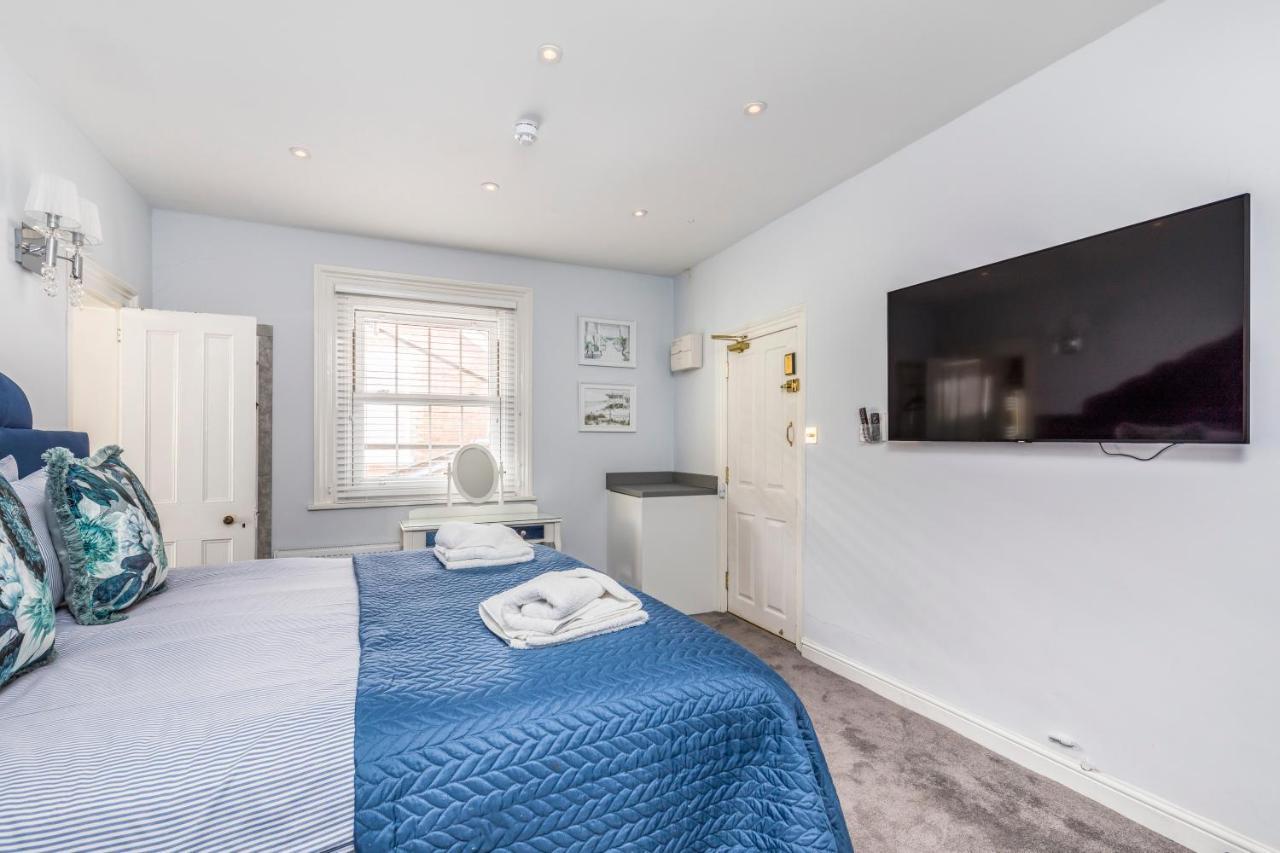 Ashbys Deluxe With Included Appartement